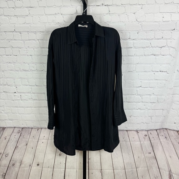 Alice + Olivia Tops - Alice + Olivia Black Striped Cupro Fabric Button Down Shirt Size Small